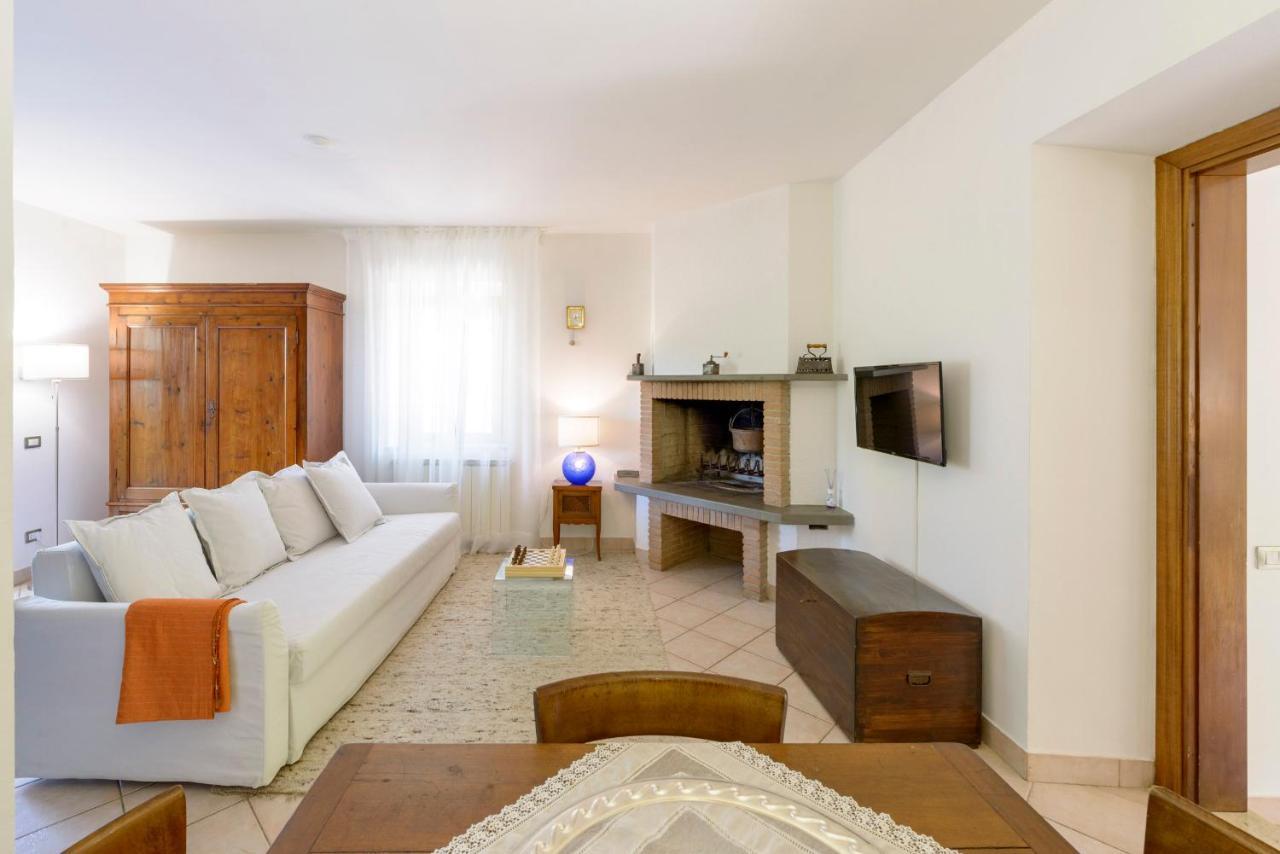 Casa Vacanze San Vittorino Gubbio Buitenkant foto