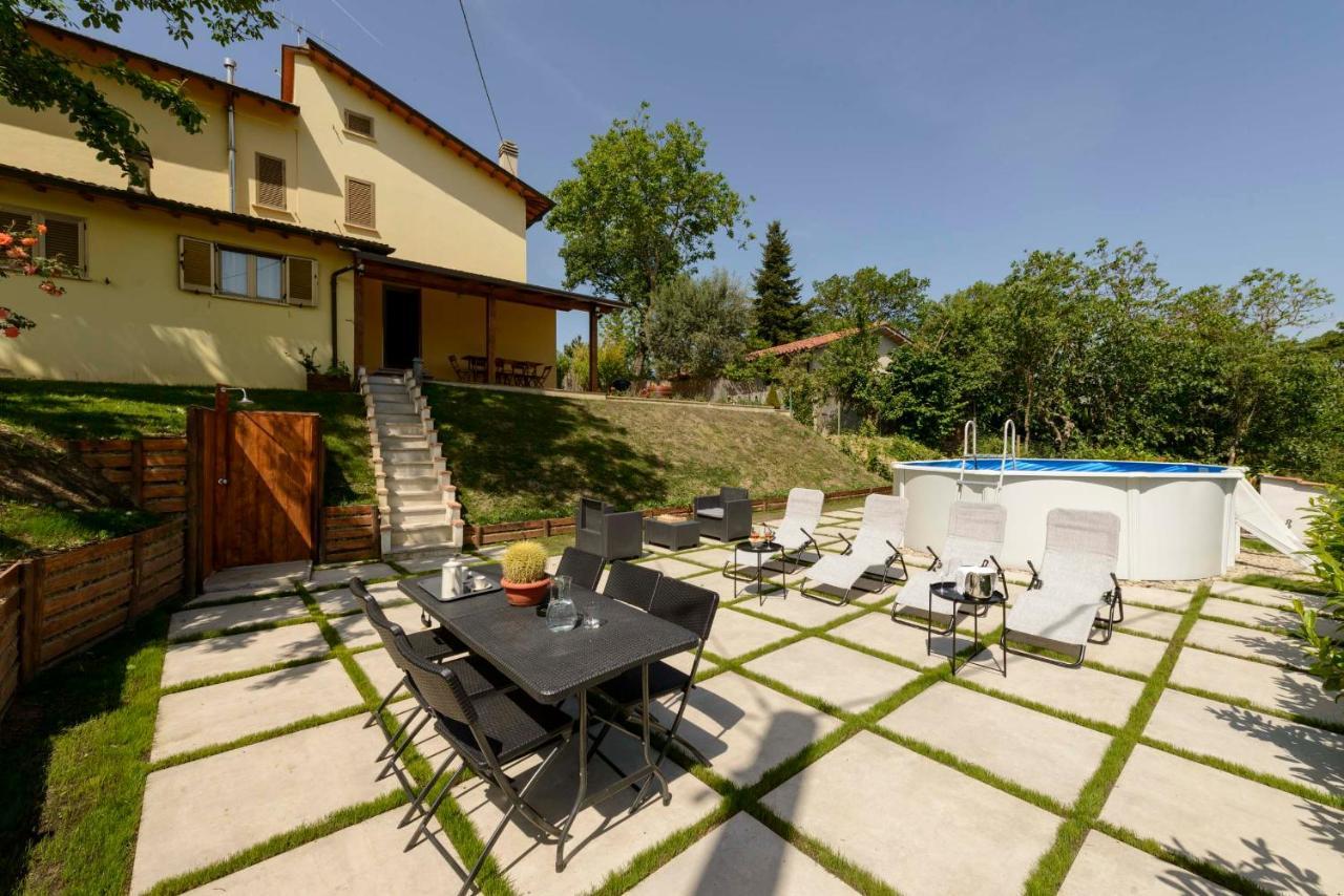 Casa Vacanze San Vittorino Gubbio Buitenkant foto