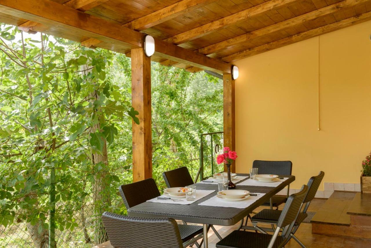 Casa Vacanze San Vittorino Gubbio Buitenkant foto